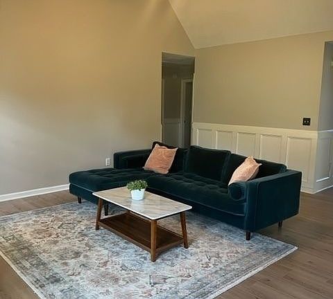 4th image of 312 Water Wheel Ct