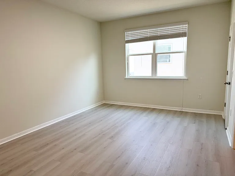 12621 Salomon Cove Dr — Photo 19