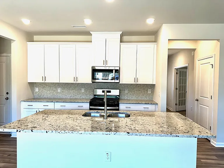902 Crow Branch Dr — Photo 4