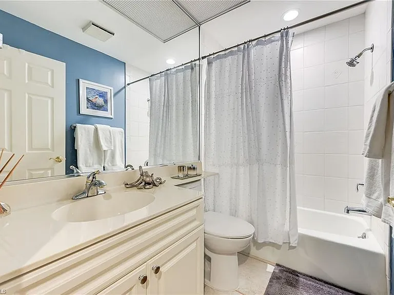 4530 Gulf Shore Blvd N #2-122 — Photo 20