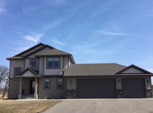 2610 Peridot Ct, Saint Augusta, MN 56301