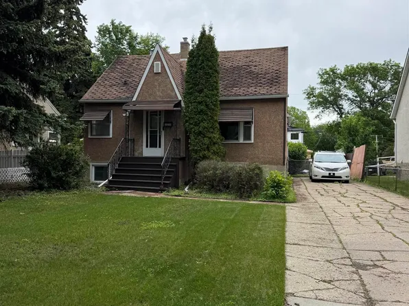 12215 103rd St NW, Edmonton, AB T5G 2K2