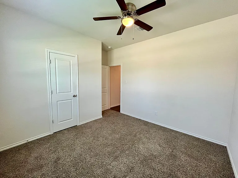 2304 Lattimore St — Photo 9