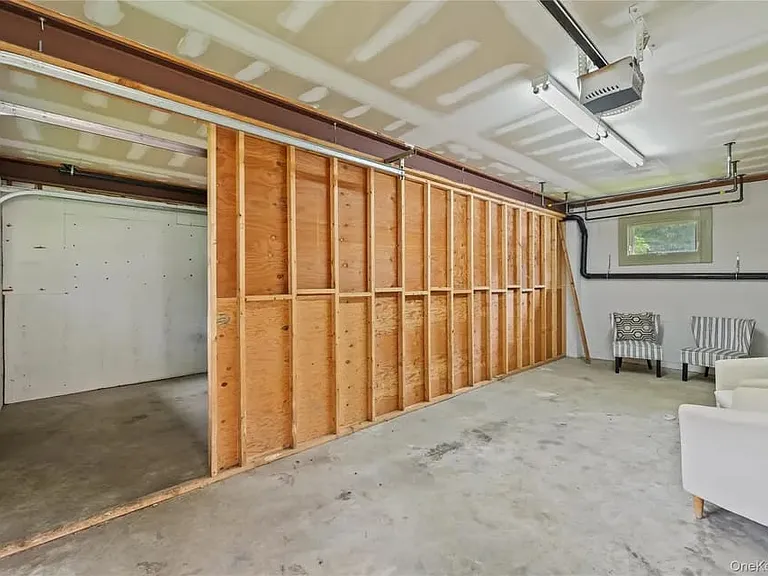 281 Old Haverstraw Rd — Photo 26