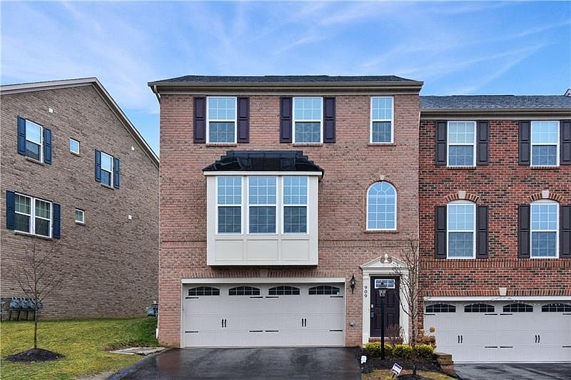 1st image of 909 Bell Dr