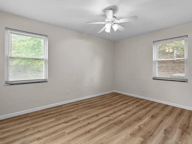 7812 Drexel Dr — Photo 11