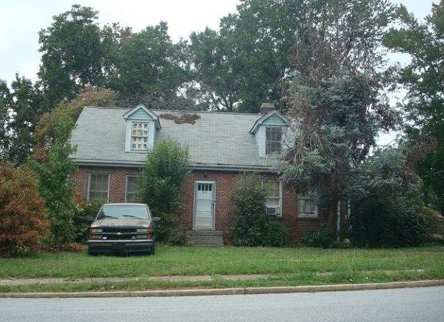 1st image of 300 Davis Ave