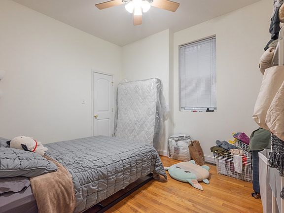 3rd image of 18 S Davis Ave APT A