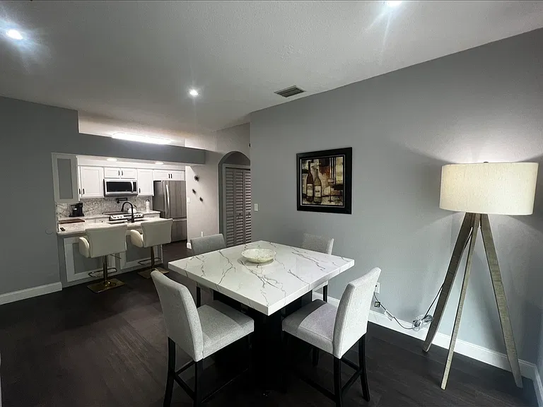 310 Poinsetta Dr — Photo 6