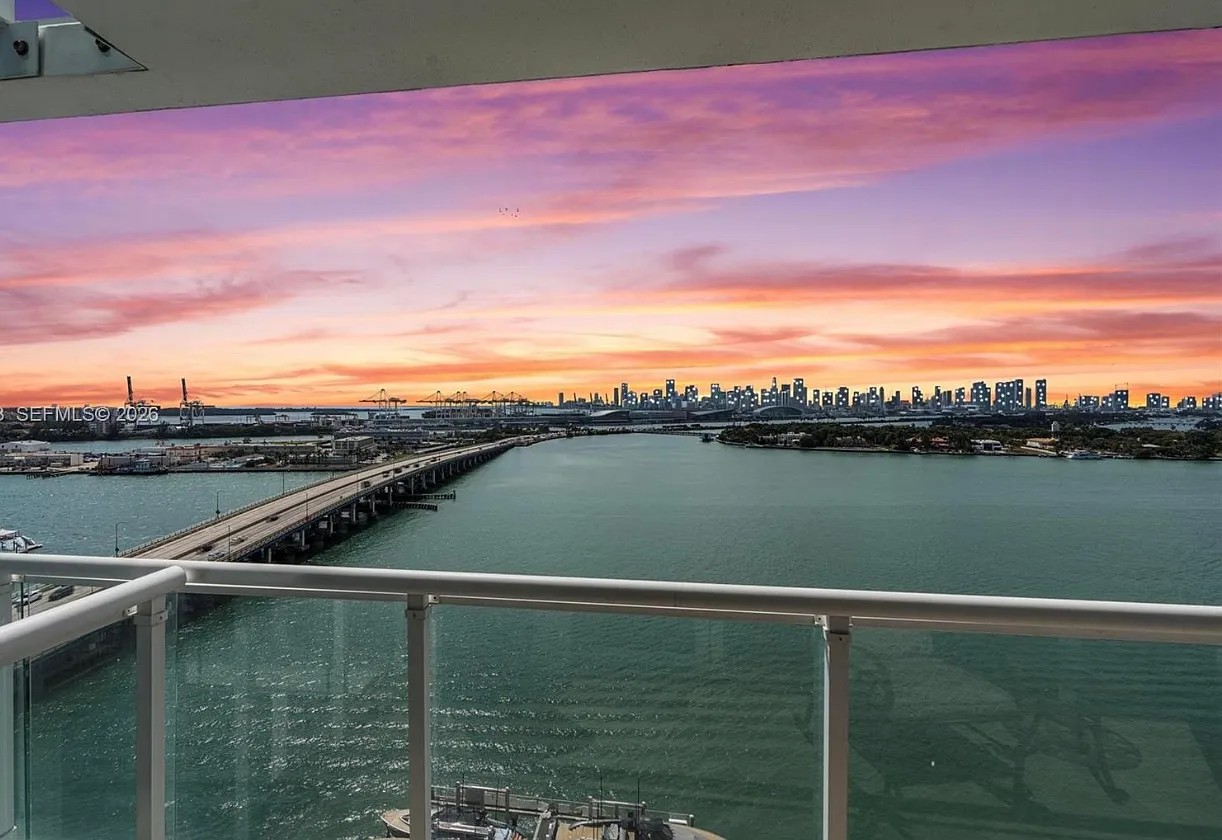 2 bed, 1210 sqft, $7,950 — Photo 2