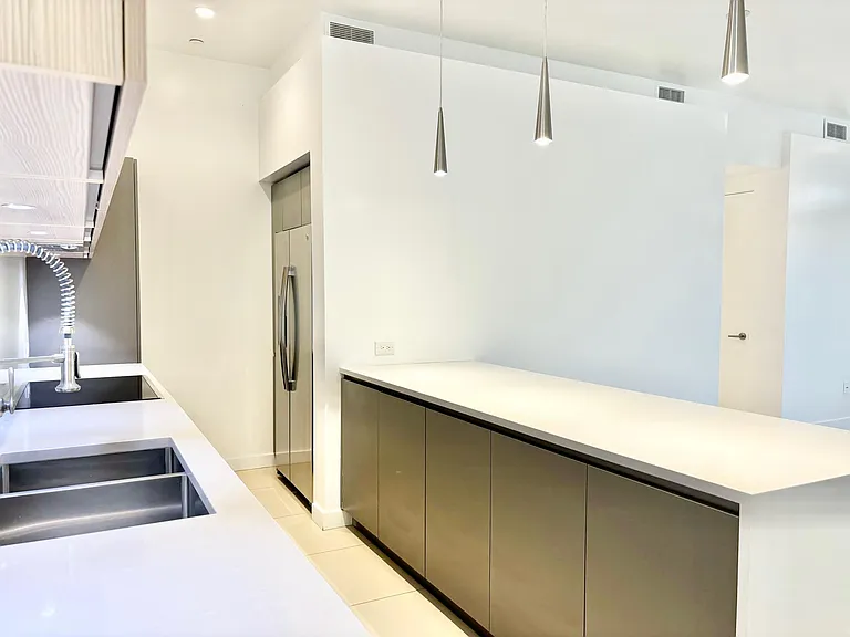 7301 E Minnezona Ave #1006 — Photo 8