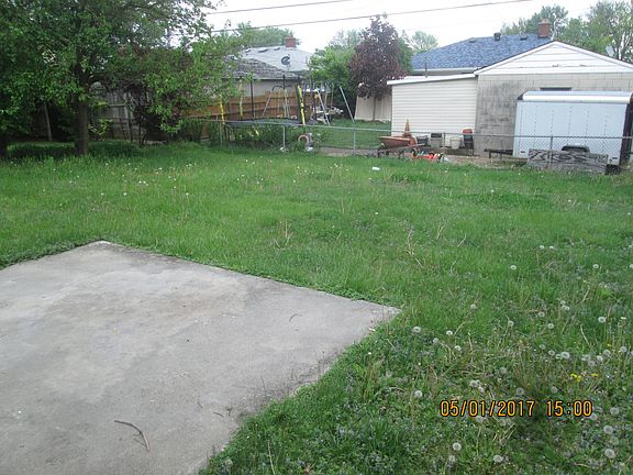 4th image of 3564 Bremen St