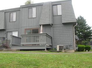 130 Trolley Crossing Ln, Middletown, CT 06457