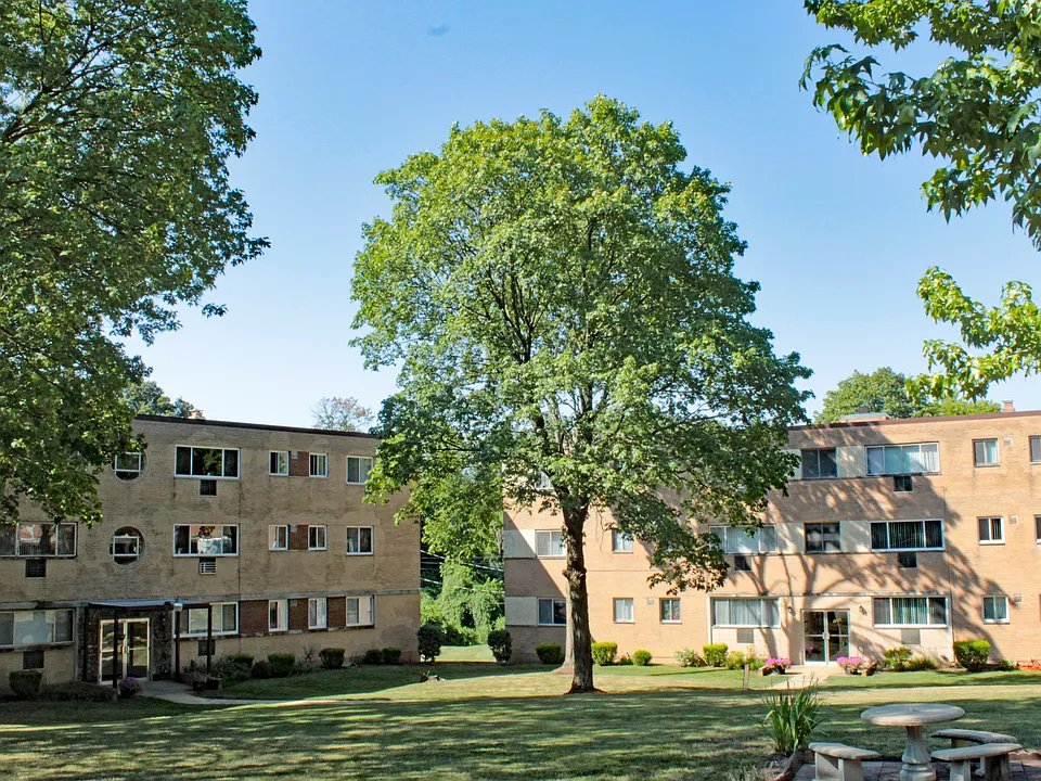 Bel Aire Apartments