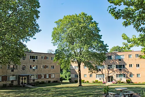 Bel Aire Apartments Photo 1