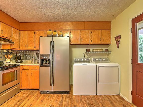5th image of 4605 Woodcliff Dr