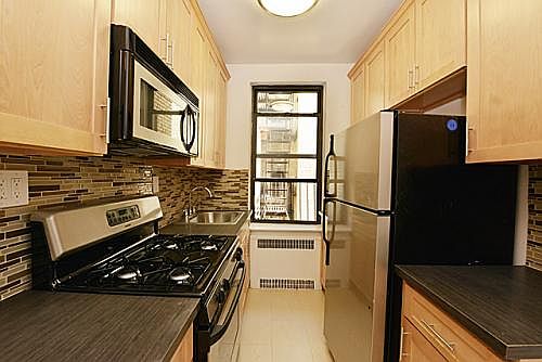 4th image of 35-36 76th St APT 421
