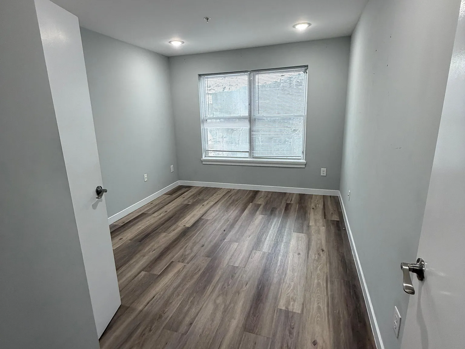 2 bed, $2,045 — Photo 2