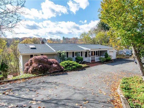 22 Wood Creek Road, New Fairfield, CT 06812