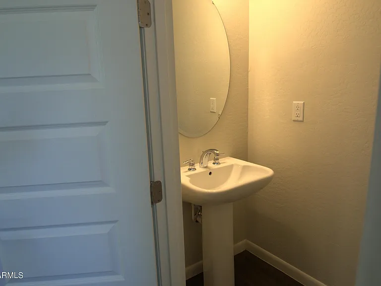2090 S Dorsey Ln #1046 — Photo 9
