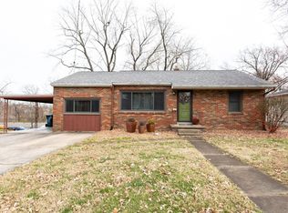 8 Brookside Ct, Edwardsville, IL 62025