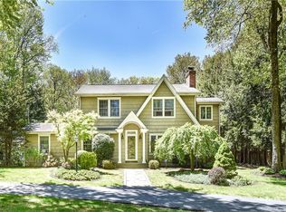 209 Porters Hill Rd, Trumbull, CT 06611