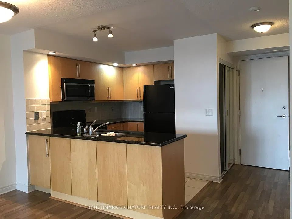 33 Cox Blvd #506