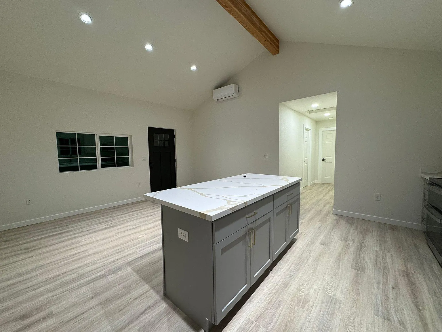 4565 Santee Rd — Photo 3