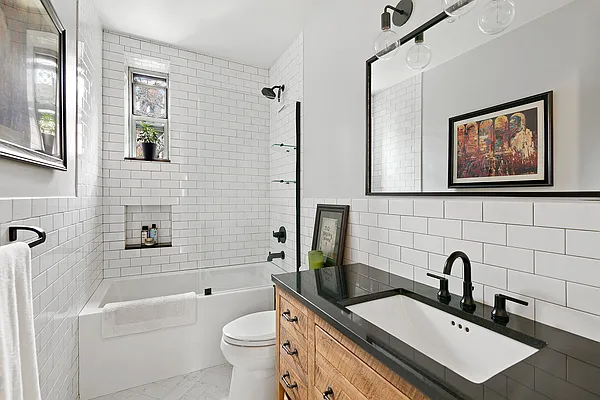 Sold by Compass | media 21