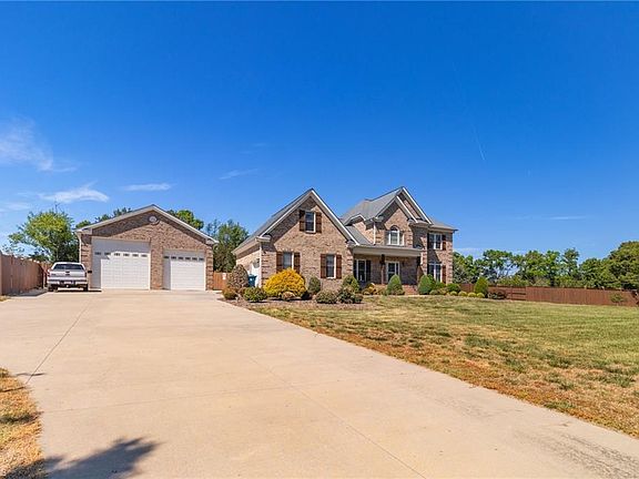 3rd image of 8204 Brotherstwo Rd