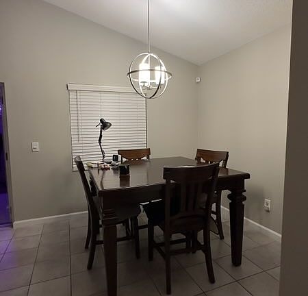 4th image of 381 River Chase Dr
