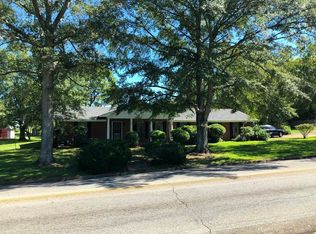 1203 Lawndale Dr, Tupelo, MS 38801