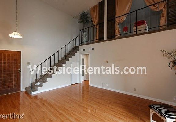 5th image of 570 W Stocker St Unit 306