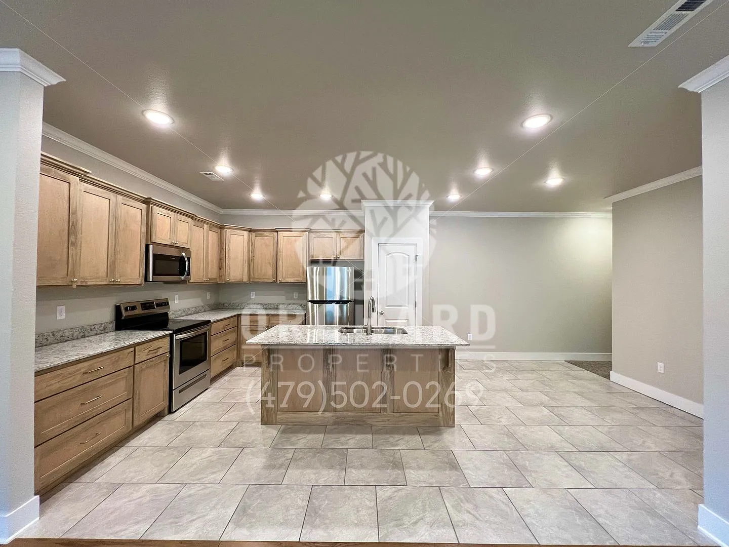 561 Bradford Drive — Photo 3