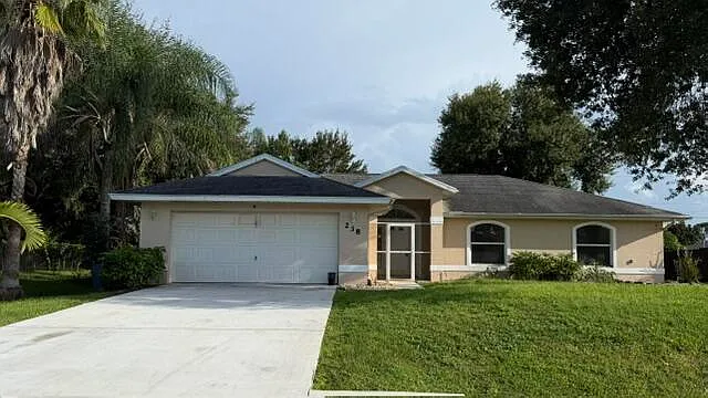 238 SW Chandler Ter
