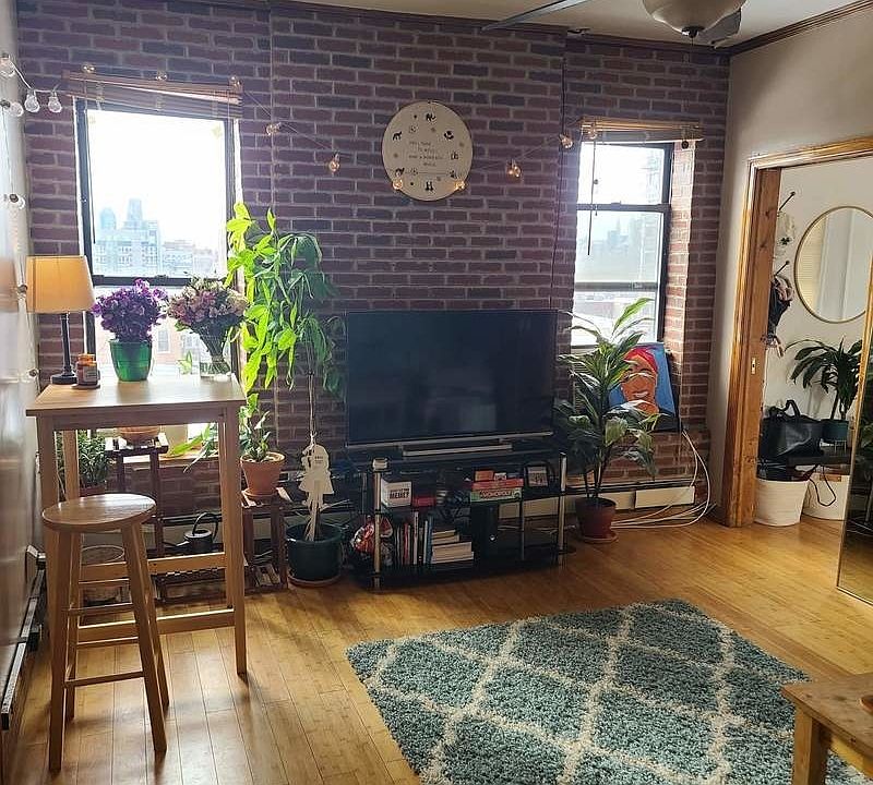 1st image of 21-26 Newtown Ave #9