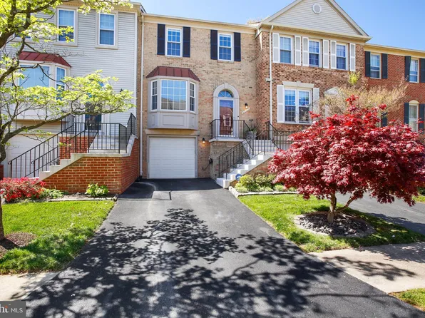4263 Sleepy Lake Dr, Fairfax, VA 22033