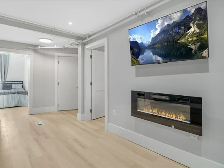 Quarry St. Apartments — Photo 110