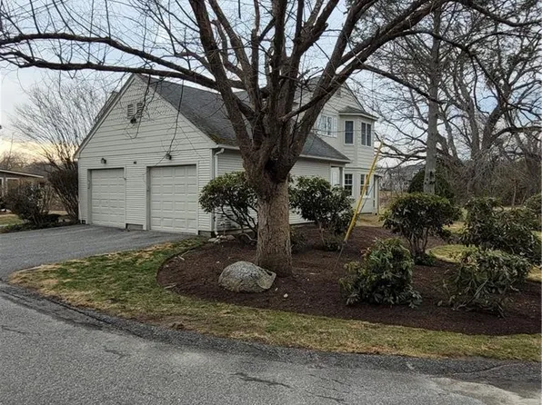 48 Arnold Ct #A, North Providence, RI 02904