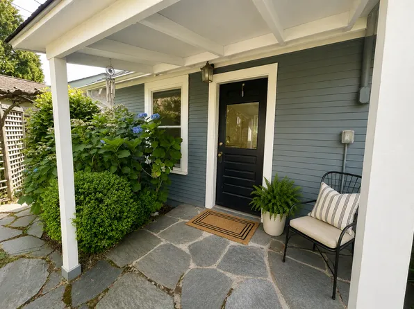 2529 1/2 1st Ave W #1/2, Seattle, WA 98119