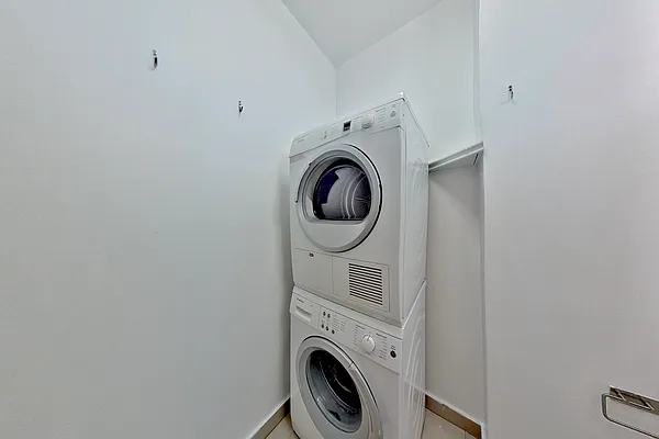 Rented by REAL New York | media 12