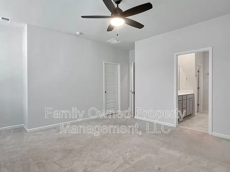 420 W Respite Ln — Photo 23