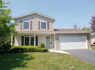 914 Navajo St, Carol Stream, IL 60188