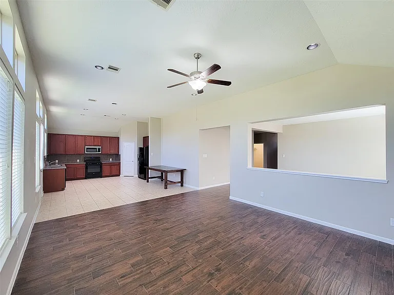 3007 Meadow Prairie St — Photo 14