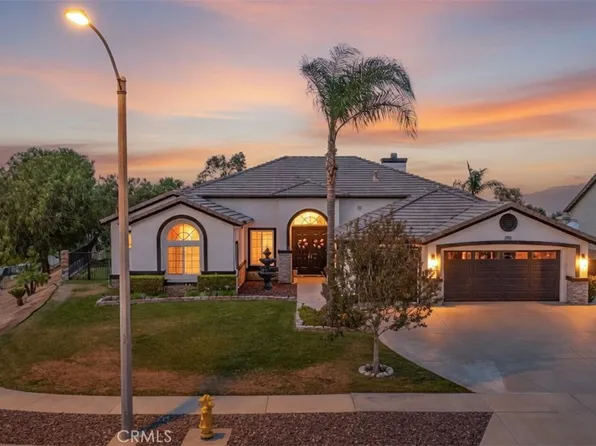 13596 Mesa Crest Dr, Yucaipa, CA 92399