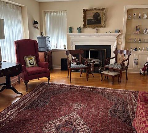 3rd image of 1013 Nicholson Rd