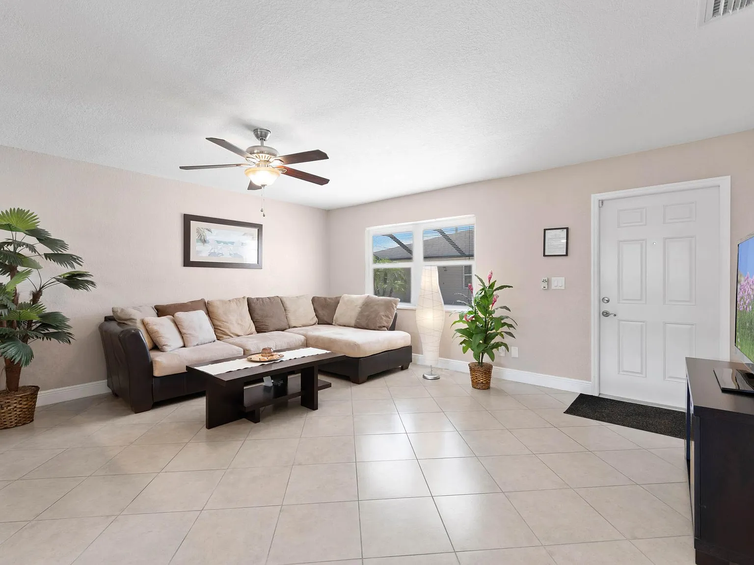 2 bed, 1020 sqft, $1,500 — Photo 4