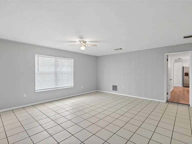 3907 NW 21st St — Photo 14