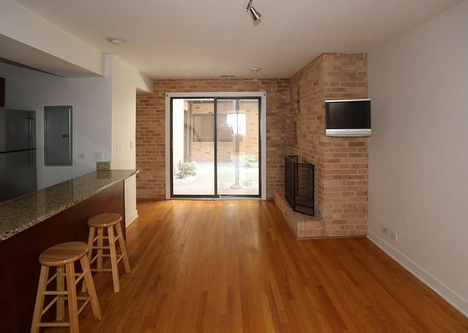 1st image of 711 W Melrose St APT A1