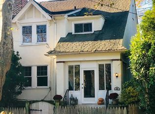 830 Morton Rd, Bryn Mawr, PA 19010